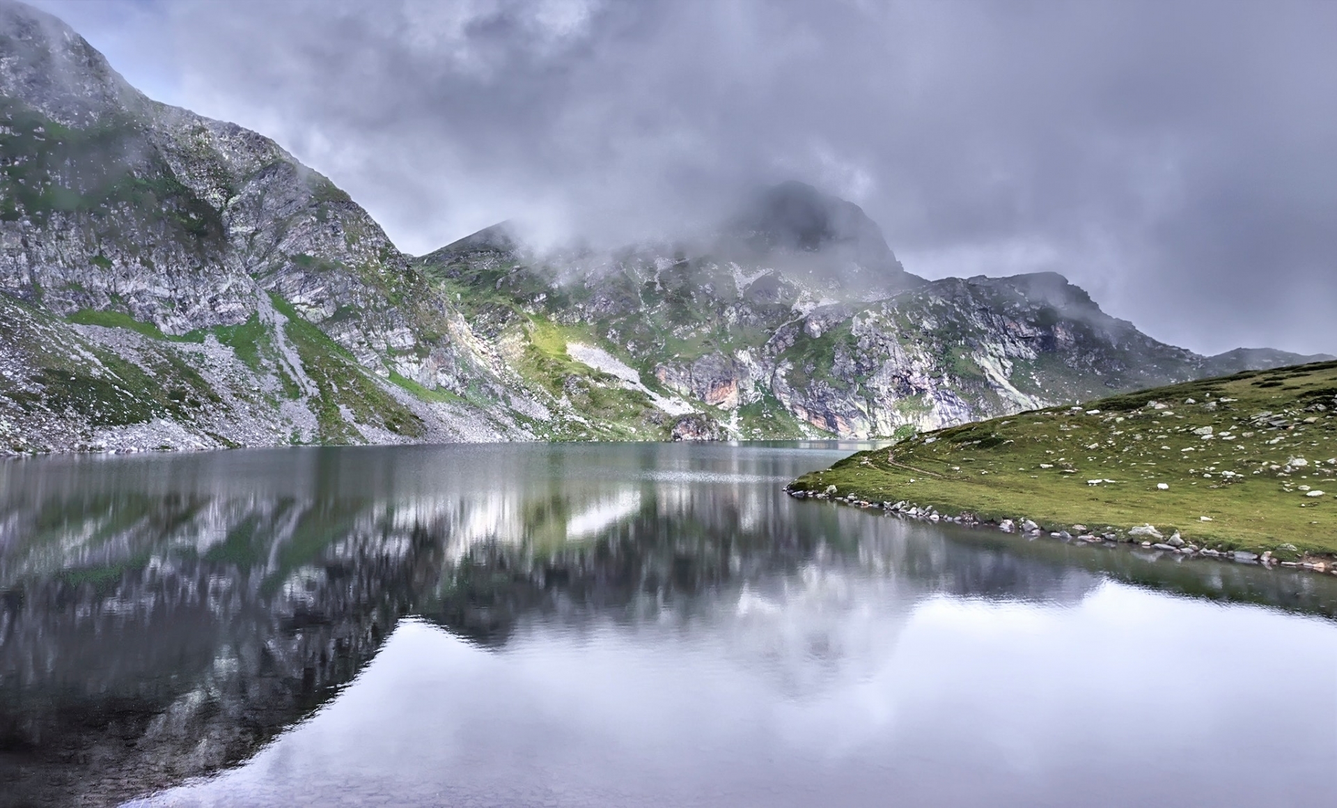 7 LAGOS DE RILA