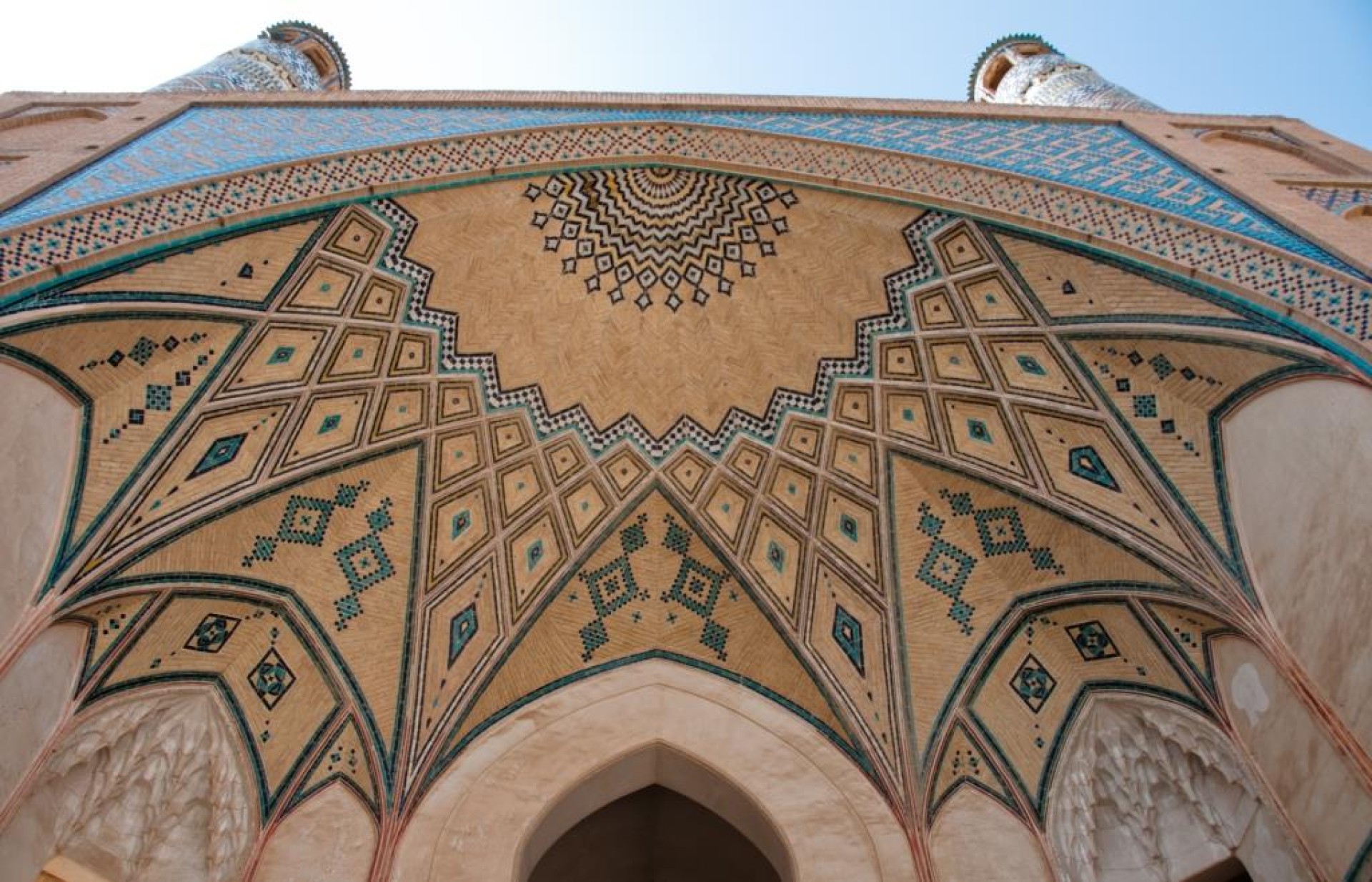 30MAR UZBEKISTAN  SEMANA SANTA [EXODE 2026]