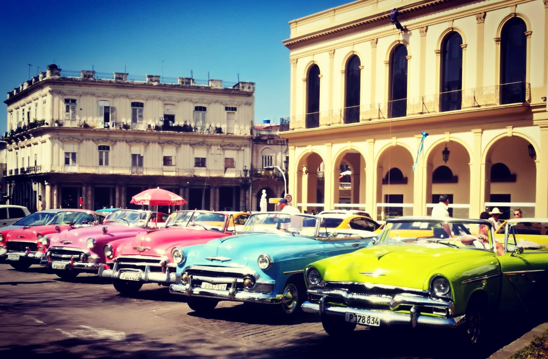 01DEC CUBA SINGULAR CON ENCANTO [2023]